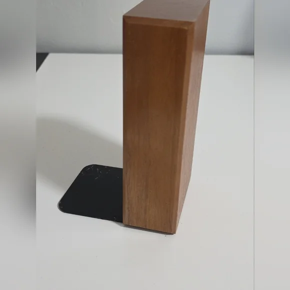 MCM Laser Engraved SolidAmerican Walnut Bookends Seagulls Over the Sea Birds